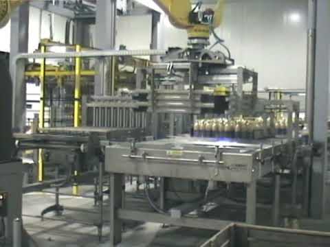 packaging machinery - BPM s.p.a. - Robot Pallettizable Bottles PET fruit juice. Packing, Palletizing machines, oil filling machine, Bottle Conveyor, Palletizer bottles, filling bo...