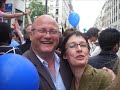 BRAVO SARKO: JEAN-LUC CRUCKE A PARIS