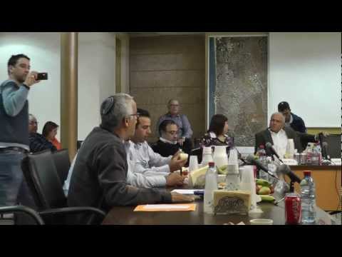 אשקלונים - דיון סוער במועצת העיר בנוגע למתן היתר בנייה בדיעבד.