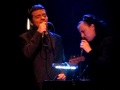 traincha (trijntje oosterhuis) and vassilikos (of raining pleasure fame) perform burt bacharach's close to you, live in gazarte, athens.
30/3/08