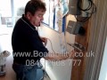 How to tie a Clove Hitch - Powerboat Training, Competent Crew, UK RYA courses.wmv