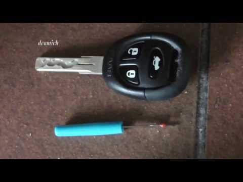 How To Open A Saab Car Key/Battery Replacement