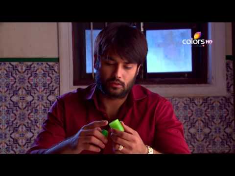Madhubala - Raja gets a bed and a mixer for Madhu on the occasion of her birthday with the hard earned money. Next morning, Bittooji and Leelavati come to wish Madhu for her birthday. Leelavati who is...