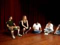 videos de Preleção da Diretora Paula Wenke antes da Pré-estréia.