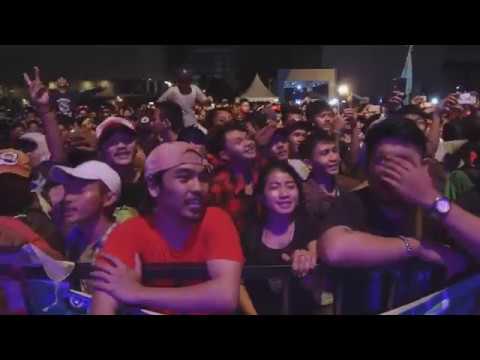 CGV Ft BASTIAN COZY REPUBLIC - HITAM PUTIH (Live Jakarta Reggae Movement 2017)