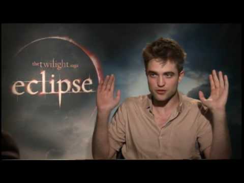 Hollywood.com - Robert discusses working with Taylor Lautner and his character's relationship with Bella.