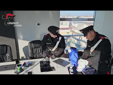 L'operazione dei carabinieri