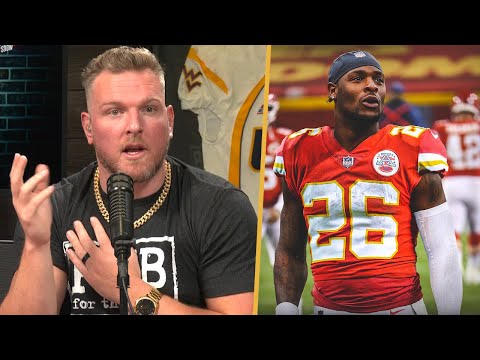Pat McAfee Reacts To Le'Veon Bell Joining The Chiefs