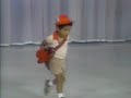 Dvouletý Tiger Woods v televizi