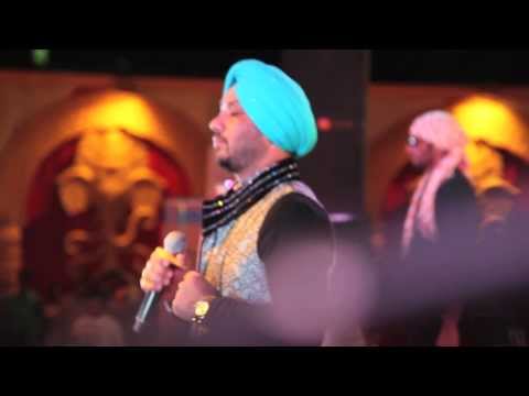 Dilbagh singh live singing dandia and holi song,s in a public show