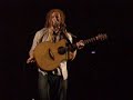 Newton Faulkner smacks himself in the teeth Newton Faulkner smacks himself in the teeth