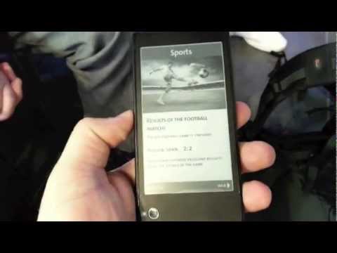 Yota Phone - smartfon z dodatkowym ekranem e-ink - hands-on