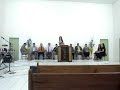 Eu louvando a Deus na minha congregação