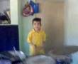 niño tocando la tarola yobani