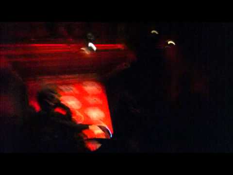 Todd Glass attacks audience member (heckler) at show in Toronto