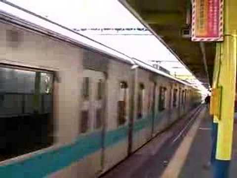 小田急３０００系発車