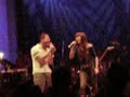Cool foreigner sings at Taichung bar 超酷的外國人唱千年之戀