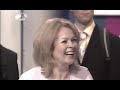 Holly Willoughby - Cakey sk8 - Mothers Day Special - MOM