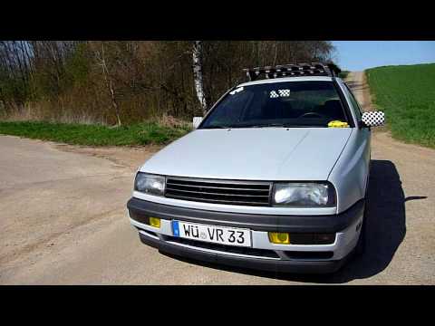 Golf 3 im Retro OEM Style ::
Aus neu mach „alt“, das hat sich wohl der Tuner dieses Golf 3 gedacht. Der Golf aus diesem Tuningvideo wartet mit vielen... Golf 3 im Retro OEM Style -
Aus neu mach „alt“, das hat sich wohl der Tuner dieses Golf 3 gedacht. Der Golf aus diesem Tuningvideo wartet mit vielen...