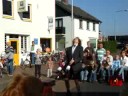 komisch optreden van ��n van de beste straatartiesten te raalte op 27 september 2008.