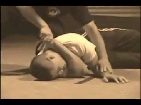 How to grab a gun away self-defense danger escape lijun wang