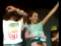 eO dançando no palco da Big com a LéLaaa