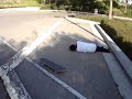Stupid poser trys to skate