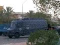 نرى ابناء العوازم تضرب القوات الخاصة بما حملت اياديهم