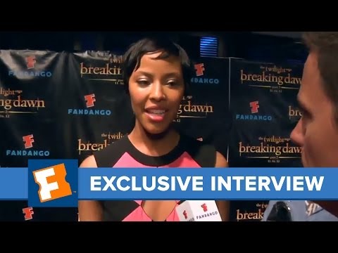 Fandango -- Exclusive: Tracey Heggins -- Comic-Con 2012 Interview