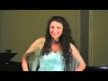 Amira Selim chante 