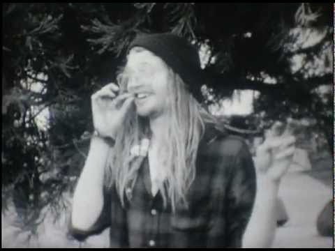 Tom Barton - Loose geese fly free! Filmed and edited by:Stephen Blanquie Additional filming:Mat Rodriguez Artist: Mississippi John Hurt Song: Spike Driver Blues.