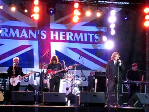 Herman's Hermits - Ferry Across The Mersey lyrics
