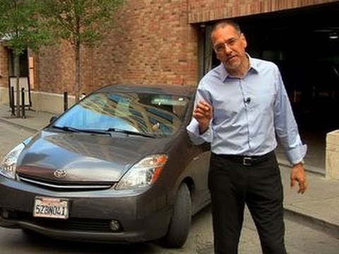 Tech - http://cnet.co/10SqdhX The flood of electric cars makes noise -- or lack thereof -- a problem for pedestrians who may not see or hear you.