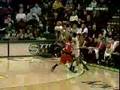 Kevin Durant dunks on Rasho Nesterovic