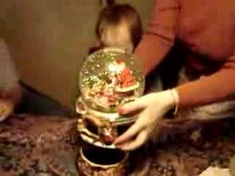 how to repair snow globes