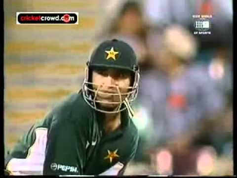 Pakistan Cricket Team: India (2000)