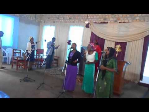 Worship and Opening Prayer. RCCG Ebenezer Parish, Ishaka, Uganda. 11/12/2016