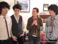 Do the Jonas Brothers notice you? (Tiger Beat & BOP)