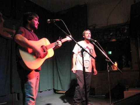 The Moore Brothers - Girl With A Light (LIVE)