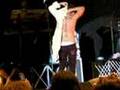 Lee-stripping-in-Ita