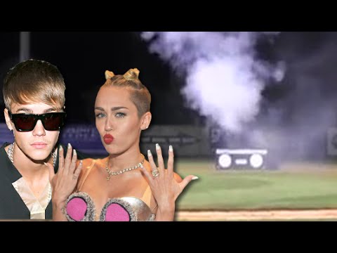 wtf - WTF! Justin Bieber & Miley Cyrus Music BLOWN UP At Baseball Game! (VIDEO) Subscribe to Hollywire | http://bit.ly/Sub2HotMinute Send Chelsea a Tweet! | http://bit.ly/TweetChelsea Follow Hollywire!...