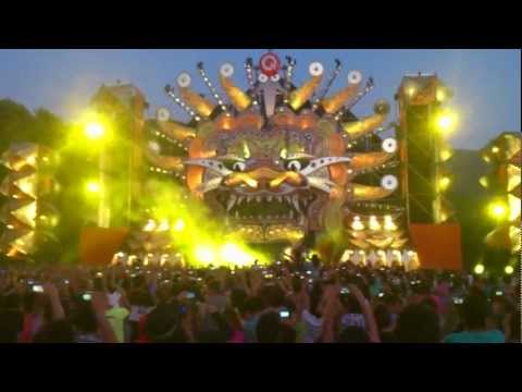 Open Show + Intro DJ ISAAC @ Mysteryland Chile 2012 Q DANCE STAGE