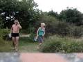 Beachtennis yn in boxershort, vervolg