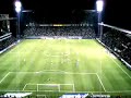 un petit chant � l'attention du s�l�ctionneur national raymond domenech lors du match france-hongrie le 31/05/05 � metz... s�l�ctionneur d�j� impopulaire � l'�poque, notamment chez les messins du fait du blacklisting de robert pires! (tendez l'oreille vers 40 secondes pour entendre)