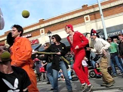 - Adam Zeisler - Comedy Juggling - Adam Zeisler - Comedy Juggling