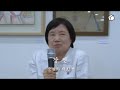 문학전문 전시관인 영인문학관 신축 이전 후 처음 열리는 전시,'상상력과 현실사이-초상화와 사진전'을 다녀왔습니다. 다양한 문인의 얼굴을 만날 수 있는 이번 전시에는 이규보, 허균 등 고려,조선시대 문인들부터 박완서, 이상, 이육사 등 근현대 문인들의 초상화와 사진 270여점을 만날 수 있습니다.예술 혼이 그대로 담긴 문인들의 초상화 전시 풍경과 문학평론가 이어령씨와 소설가 박완서씨의 모습도 감상해보세요!