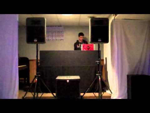 Demo of the JBL EON518S 500W 18