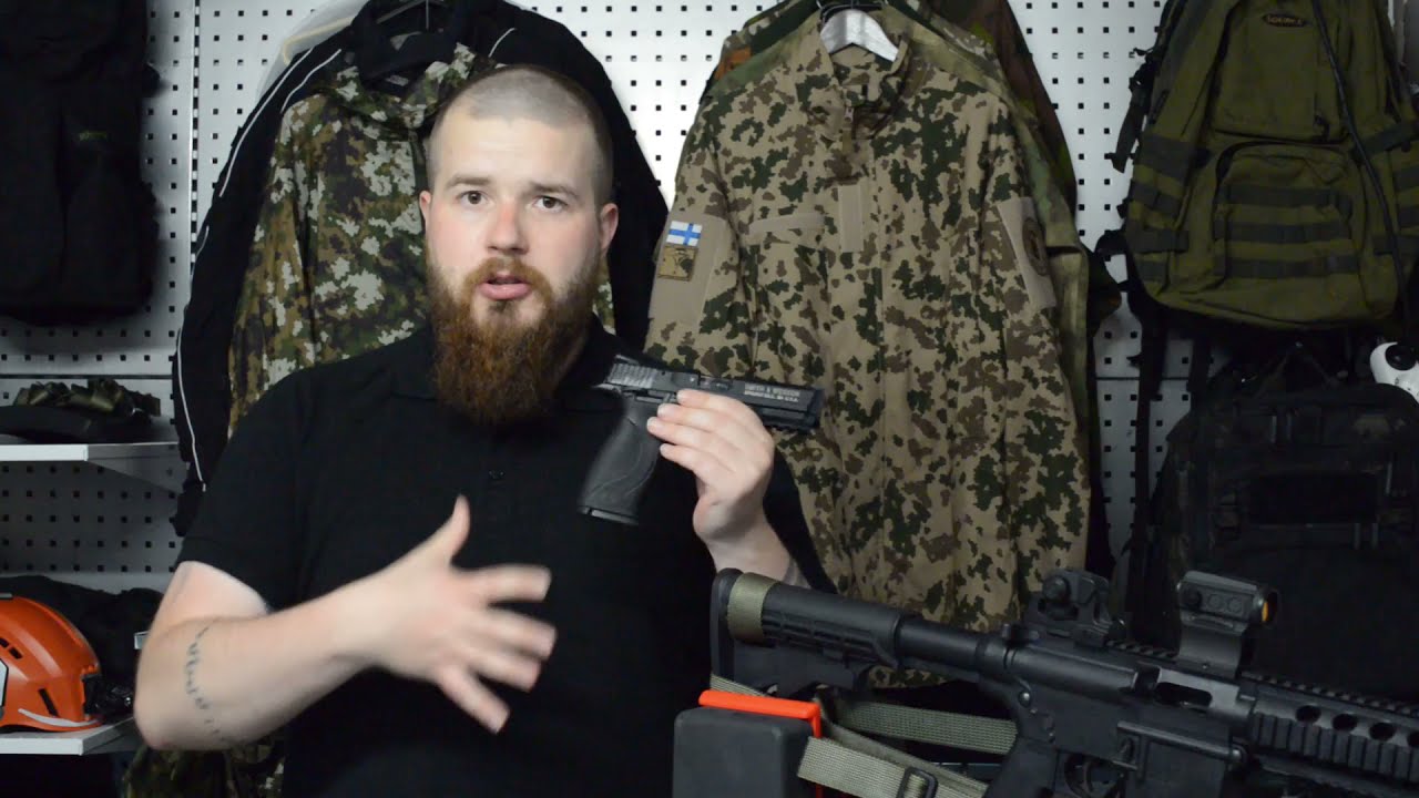 Harjoitusaseen valitseminen toiminta-ammuntaan