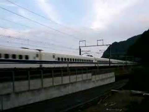 東海道新幹線700系のぞみ東京行き（用宗駅付近）