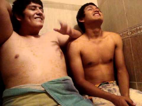 gey - JAJAJA ESTE VIDEO ES LA CAGA ESE GORDOOO TABA SUDANDO COMO MELAS JAJAJ MIRENLA TA PIOLA.